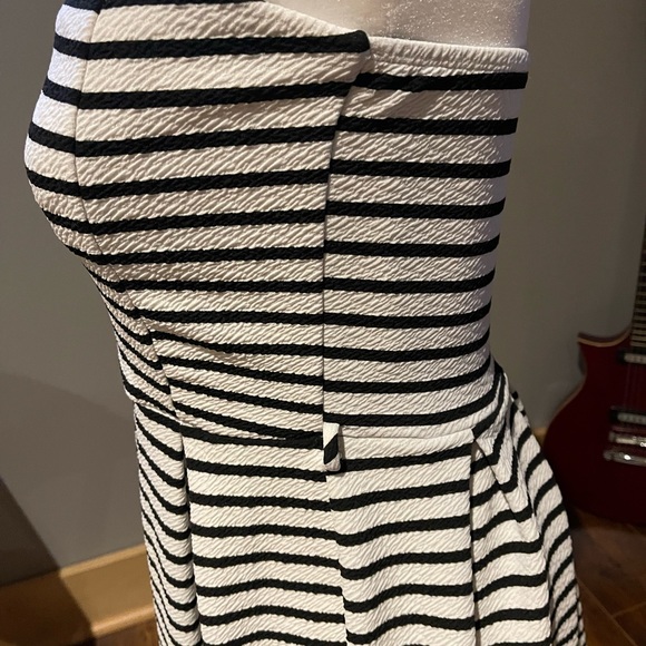 Striped dress - Picture 6 of 6